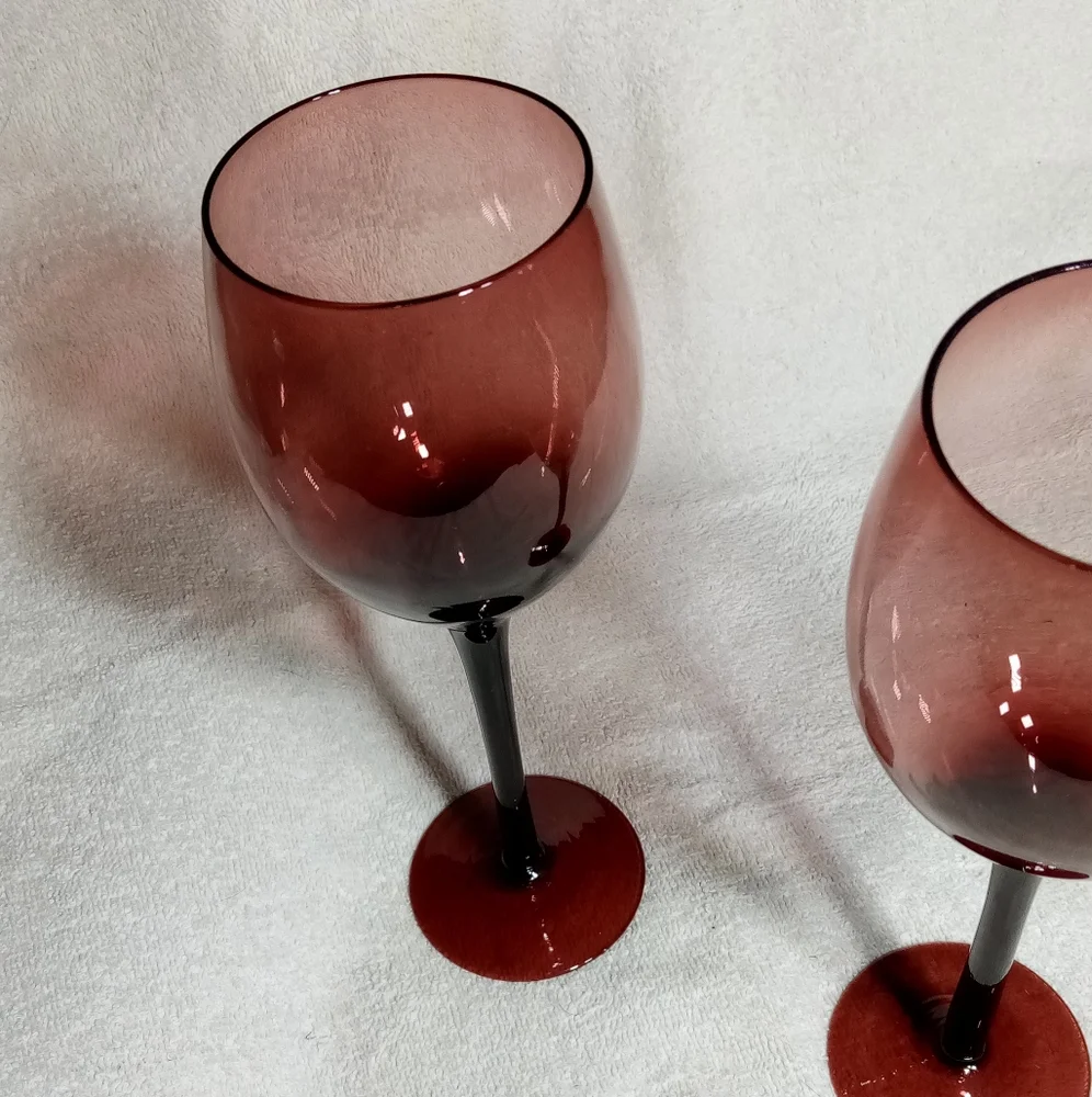 Set of 2 Purple Amethyst 3.8oz Wine Glasses